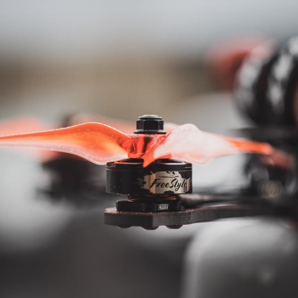 EMAX BUZZ Freestyle Racing BNF 1700kv 5-6s Frsky