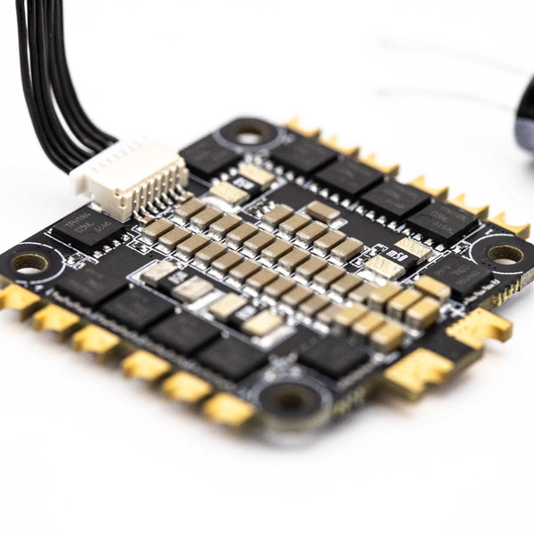 EMAX F4 Magnum II - 4in1 ESC 35amp 3-6s BlHeli 32 Dshot 1200